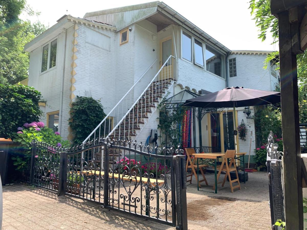 Juria Zonlicht Apartment Ренесе Екстериор снимка